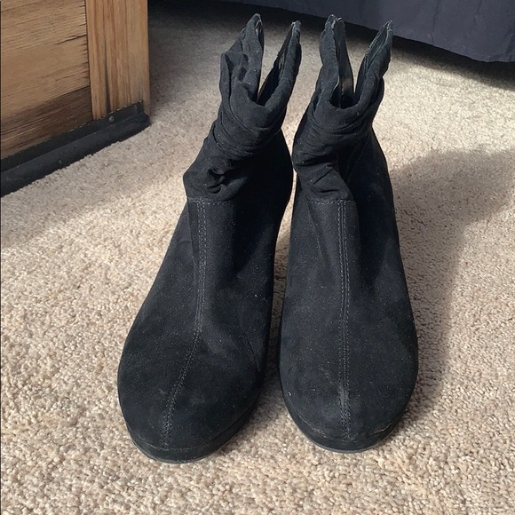 Boots - Picture 4 of 4